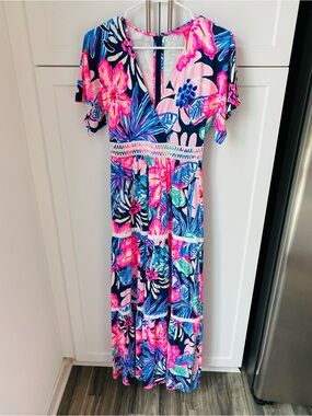 Lilly Pulitzer 00 maxi dress Vibrant Tropical Maxi Dress in Pink & Blue